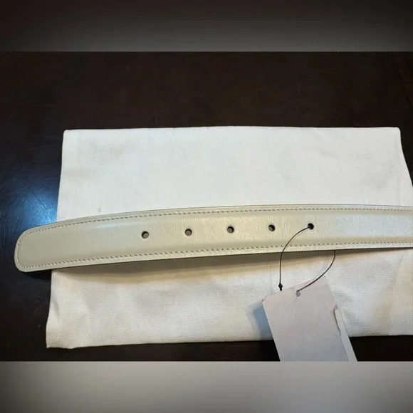New Gucci GG Logo Buckle IvoryLeather Belt Size 48 / 120 cm Fits a Waist 42 - 48 - Picture 11 of 11